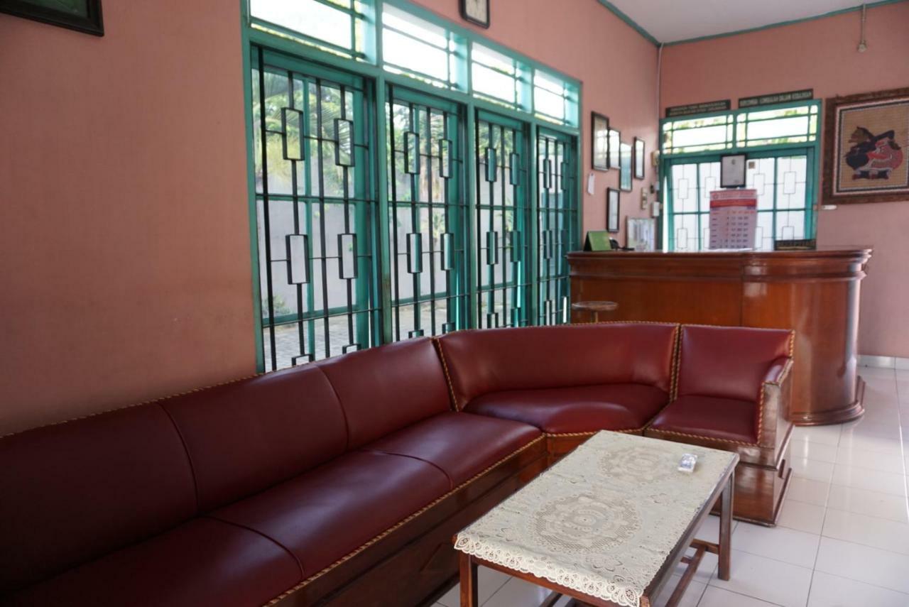 Ismoyo Hotel Джокьякарта Экстерьер фото