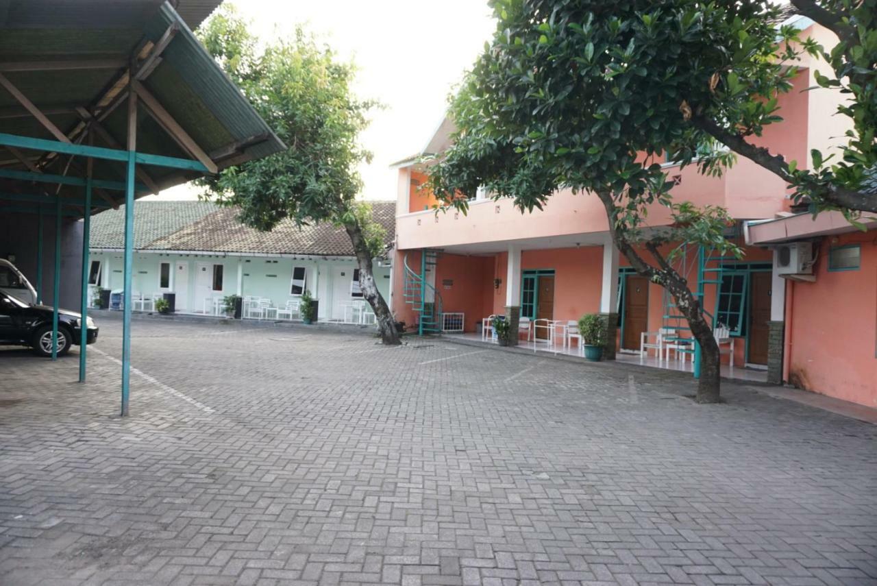 Ismoyo Hotel Джокьякарта Экстерьер фото
